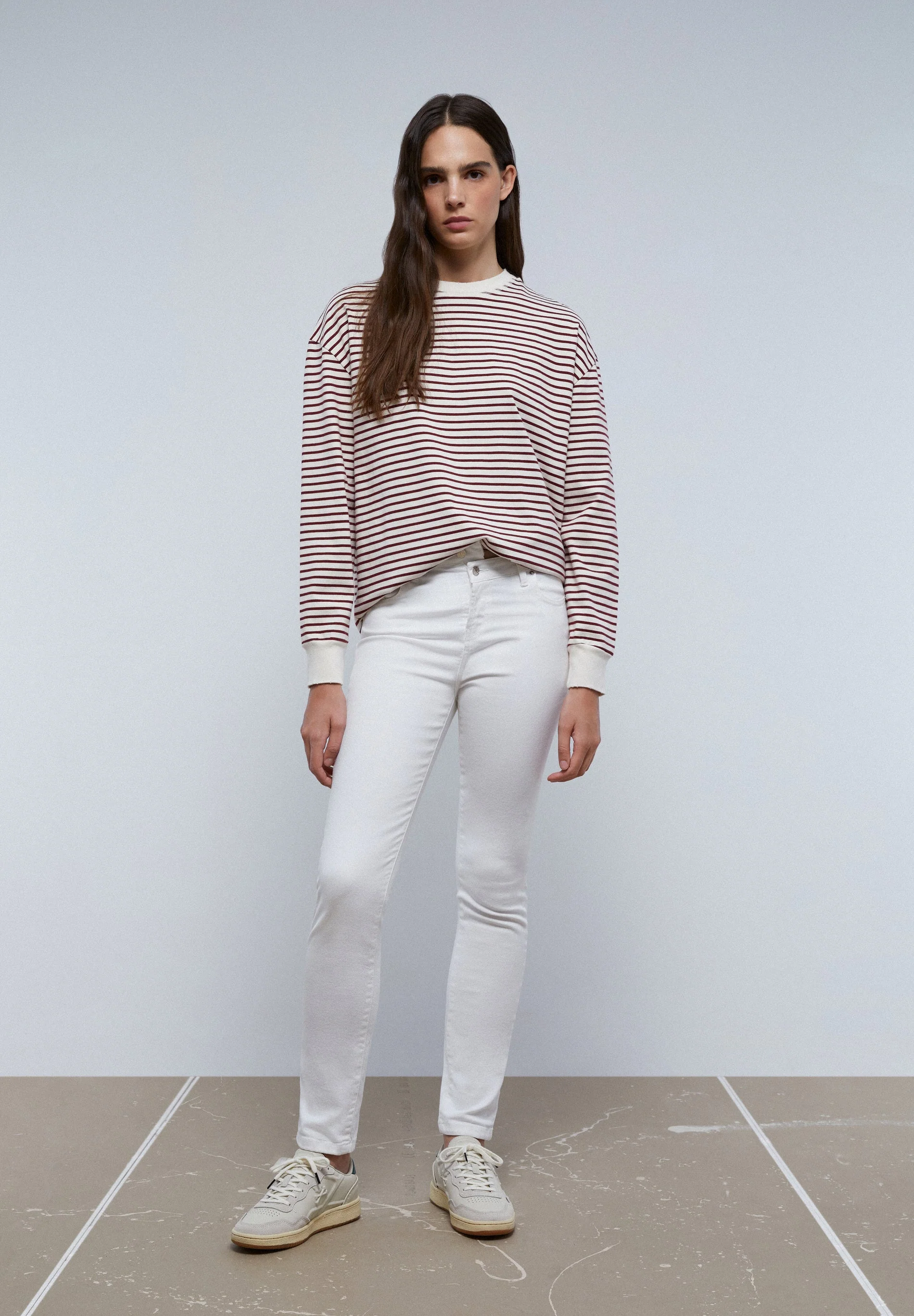 SKINNY JEANS WITH BUTTONS - Image 2