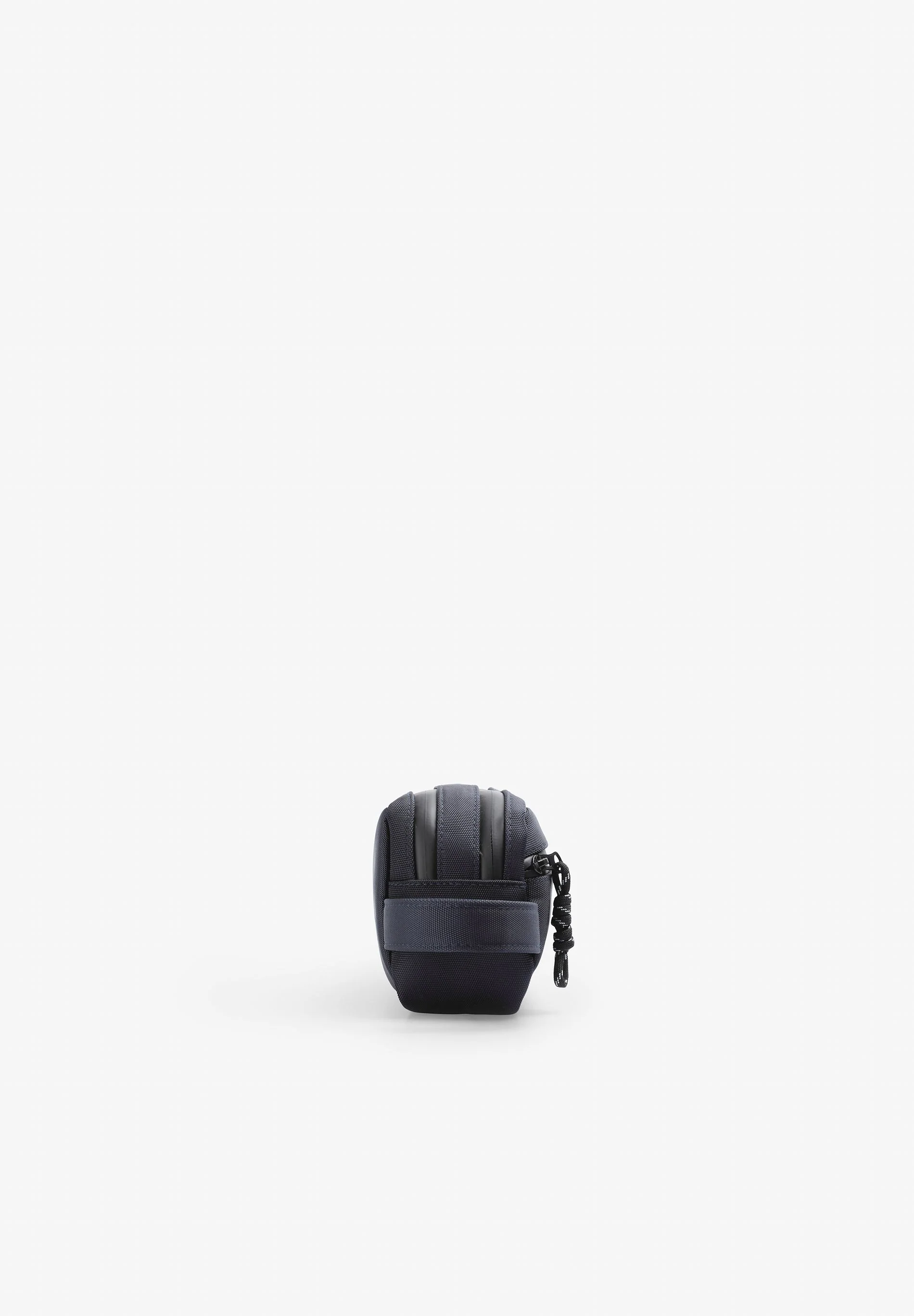 TOILETRY BAG WITH FRONT SKULL - Image 4