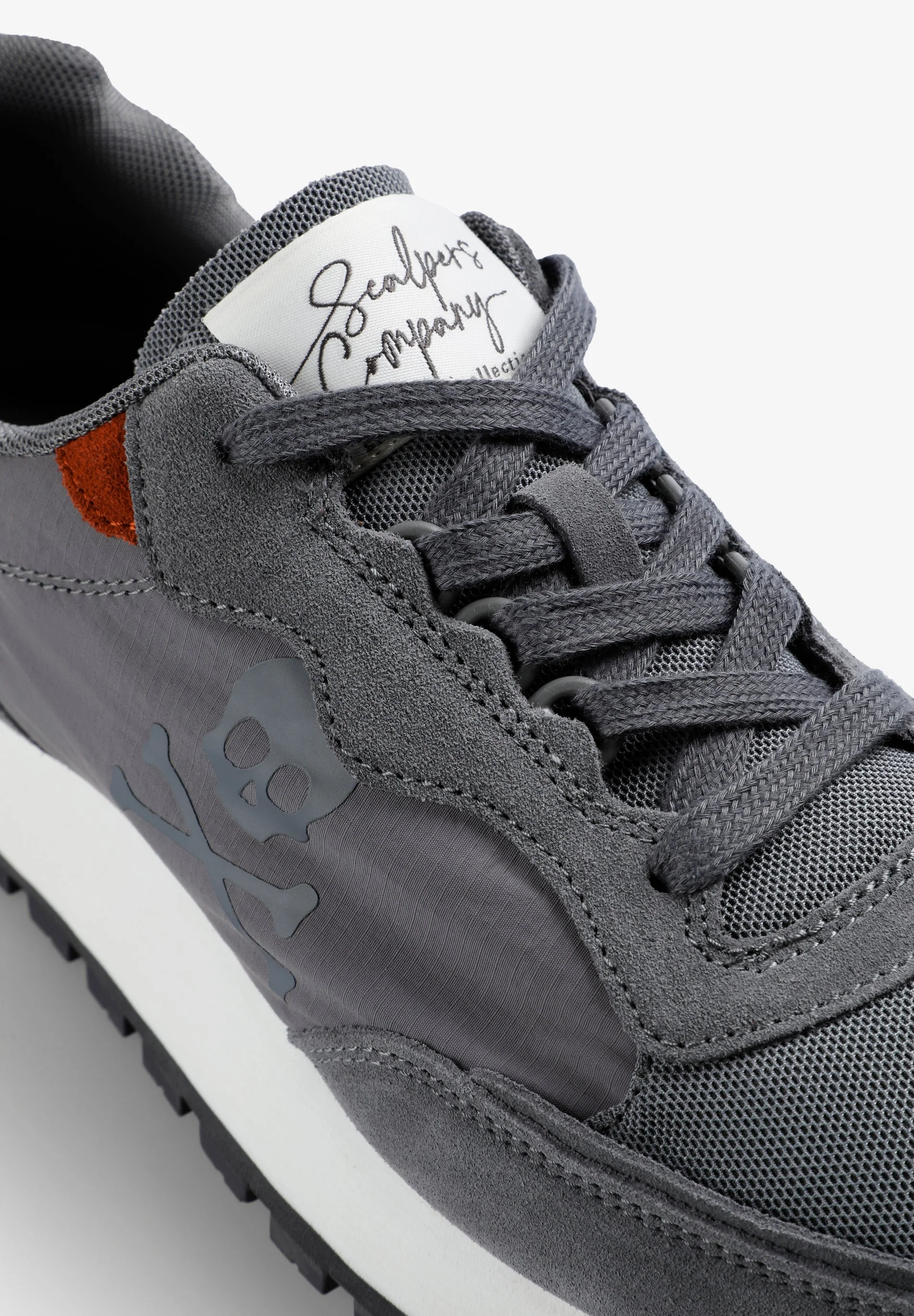 LIGHTWEIGHT SNEAKERS WITH CONTRAST SKULL - Image 6