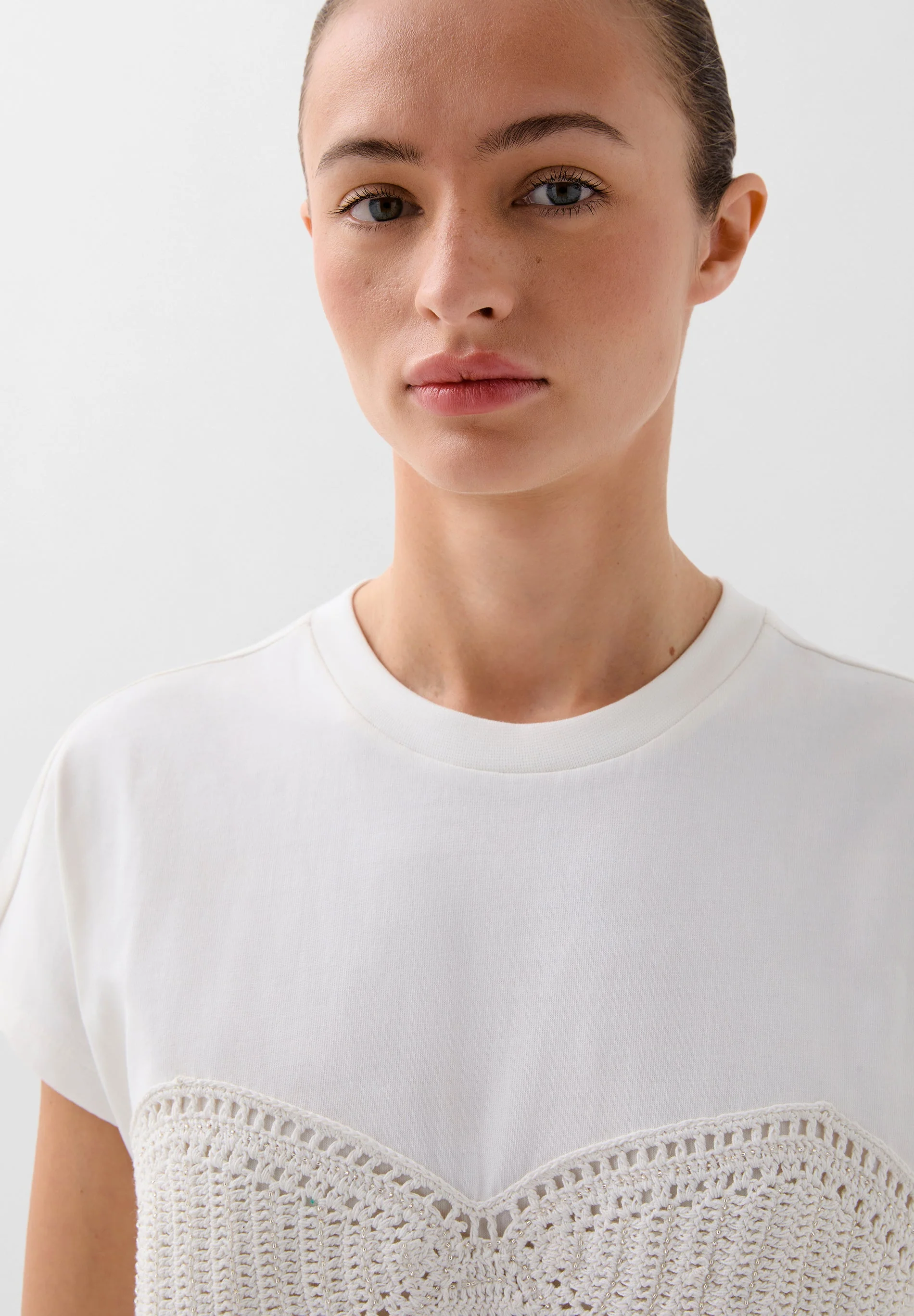 T-SHIRT WITH CROCHET DETAIL - Image 4