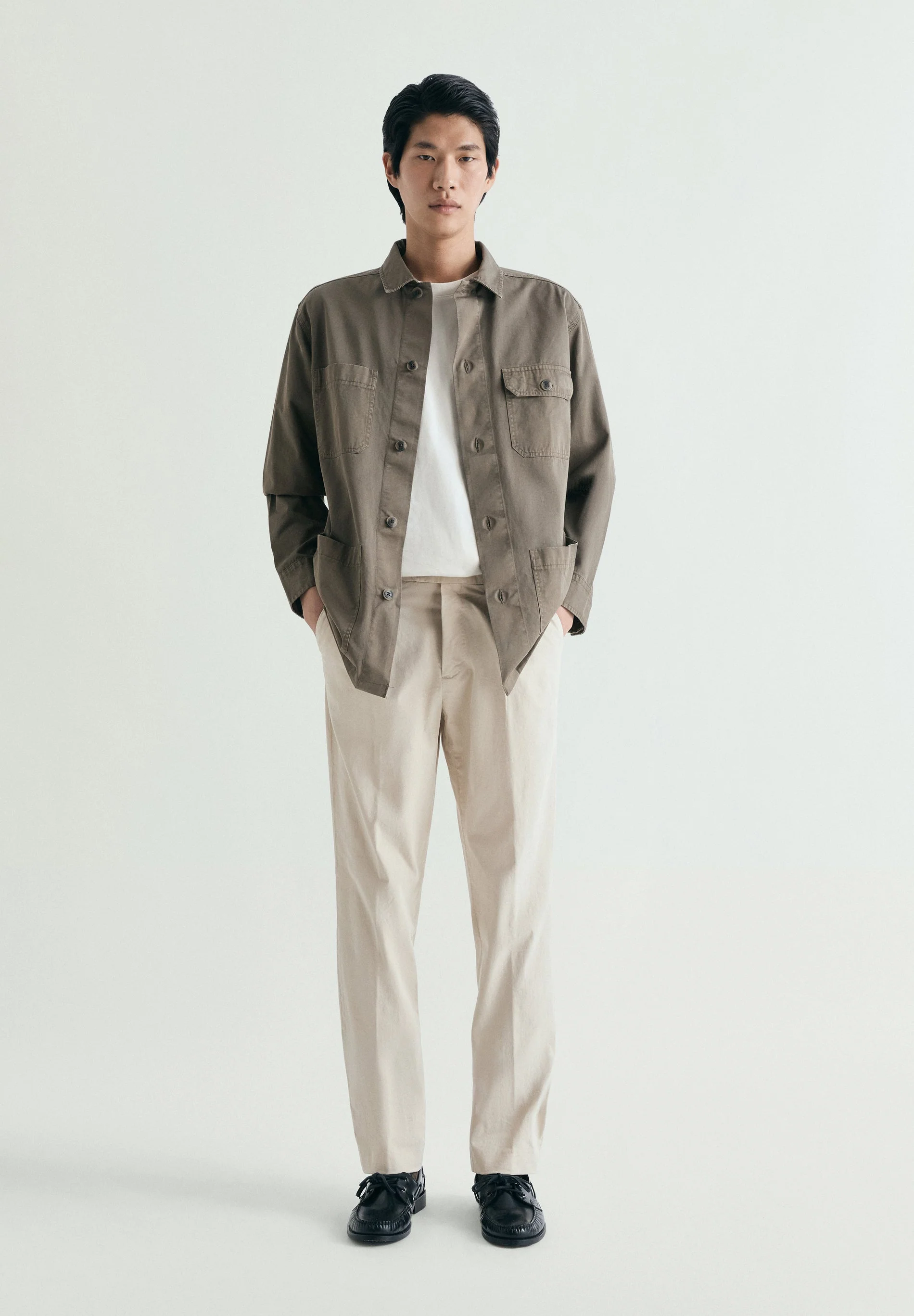 CHINO TROUSERS WITH DARTS