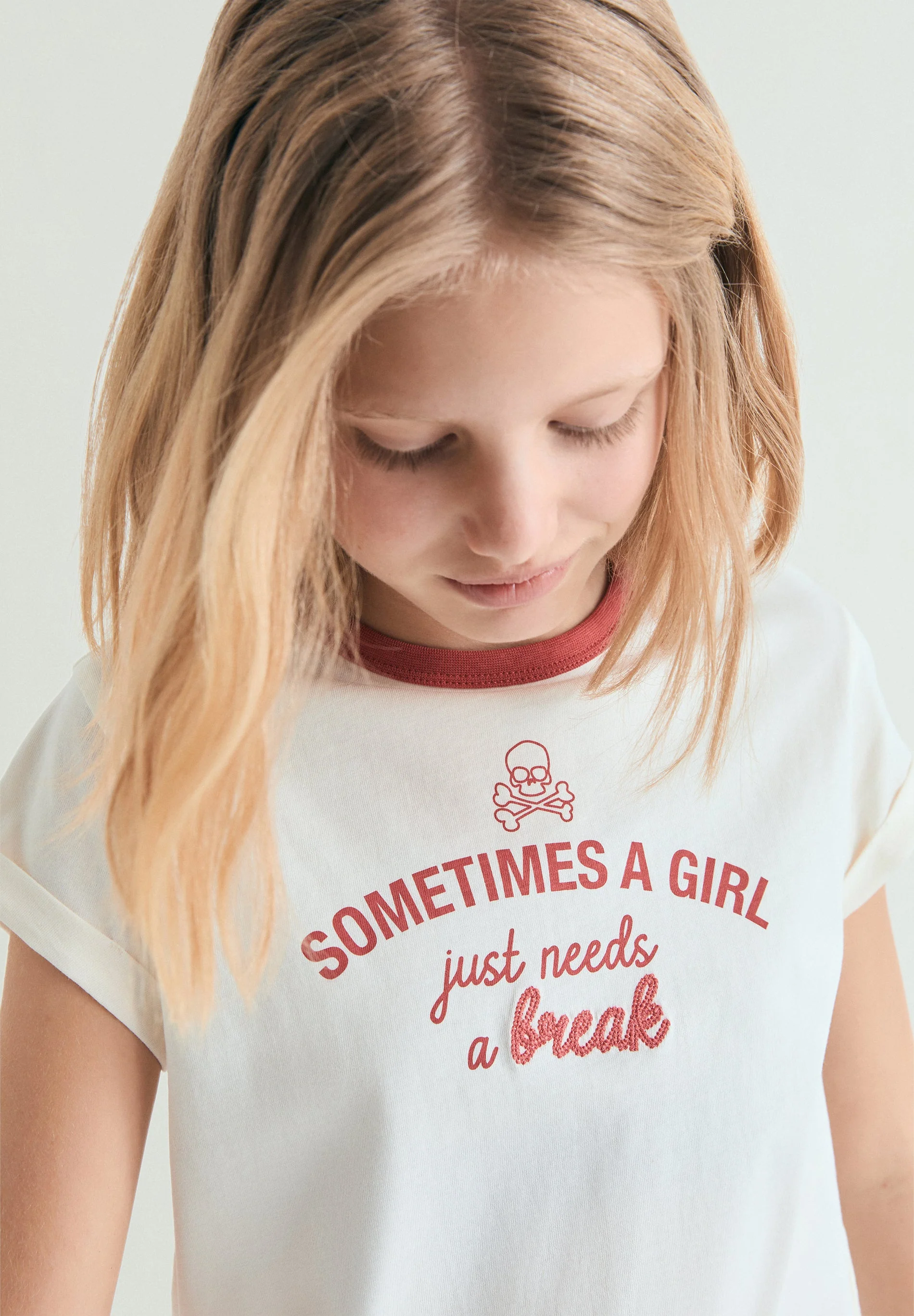 PRINTED T-SHIRT WITH CONTRAST COLLAR - Image 2
