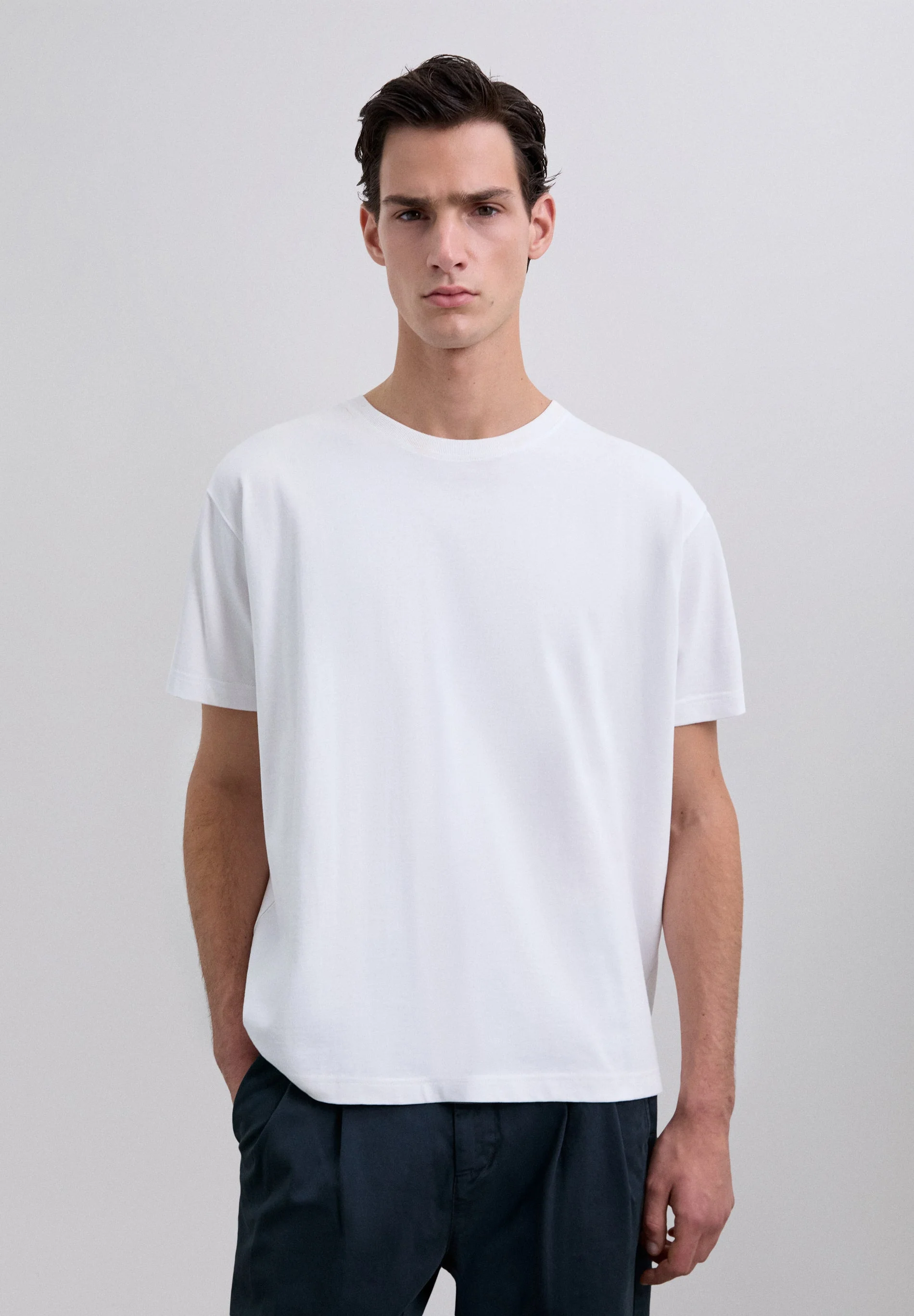 HEAVY WEIGHT COTTON T-SHIRT - Image 2