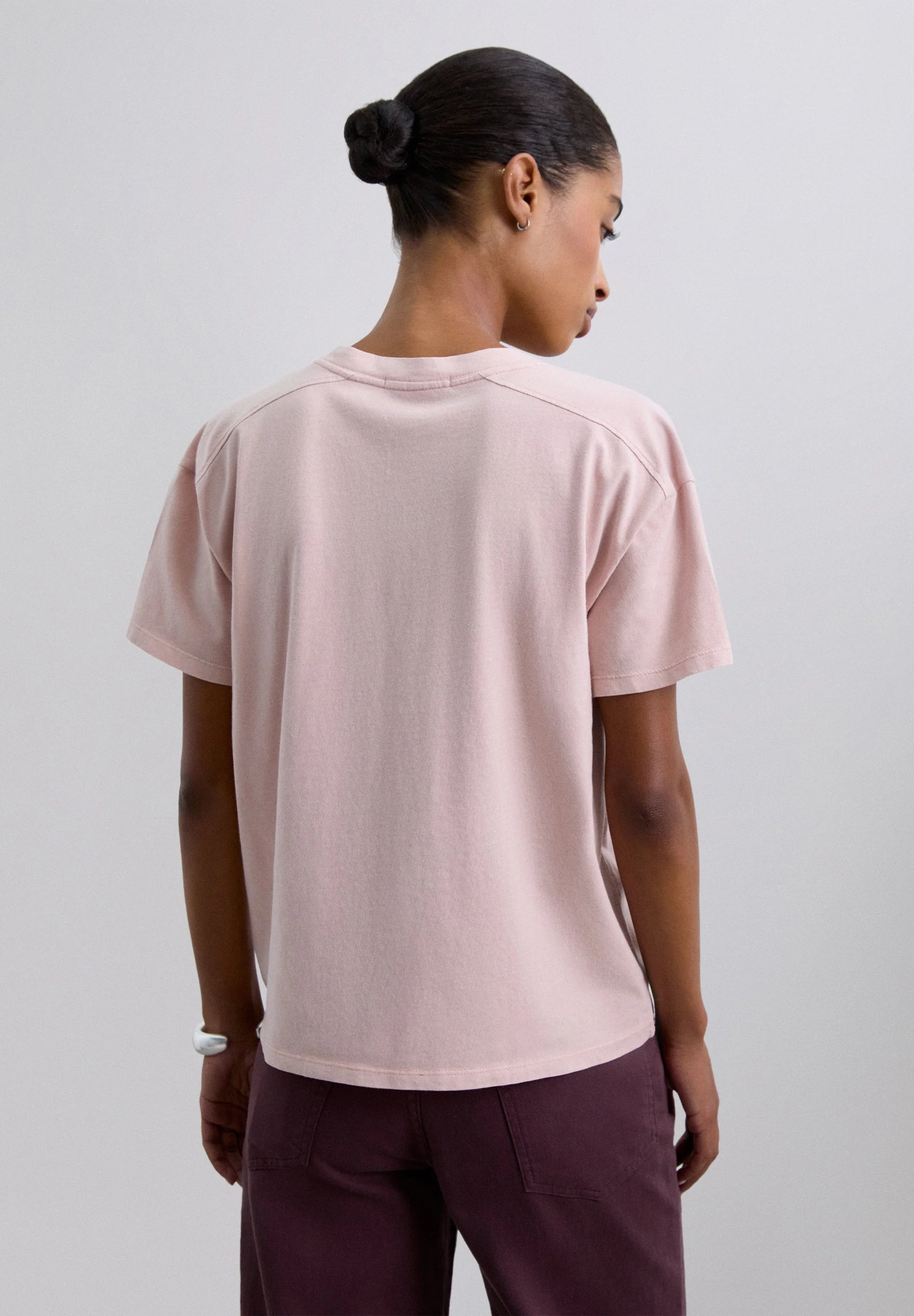 BASIC V-NECK T-SHIRT - Image 4