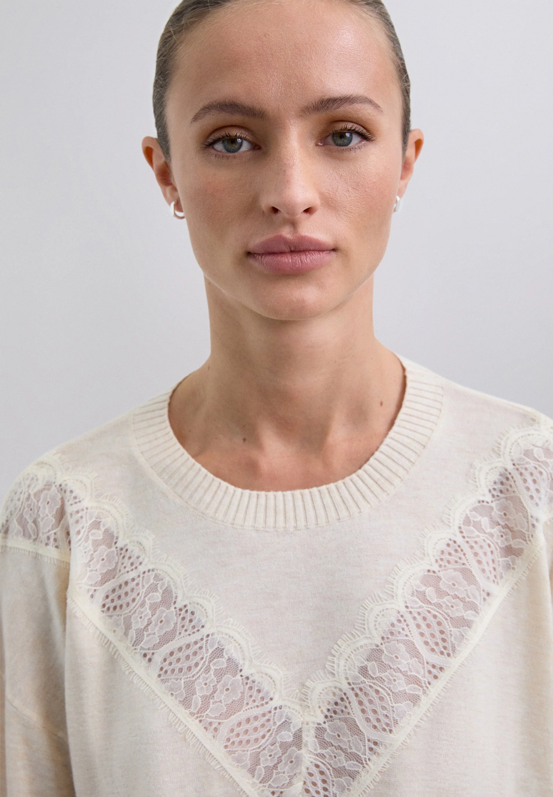 LACE DETAIL SWEATER - Image 3