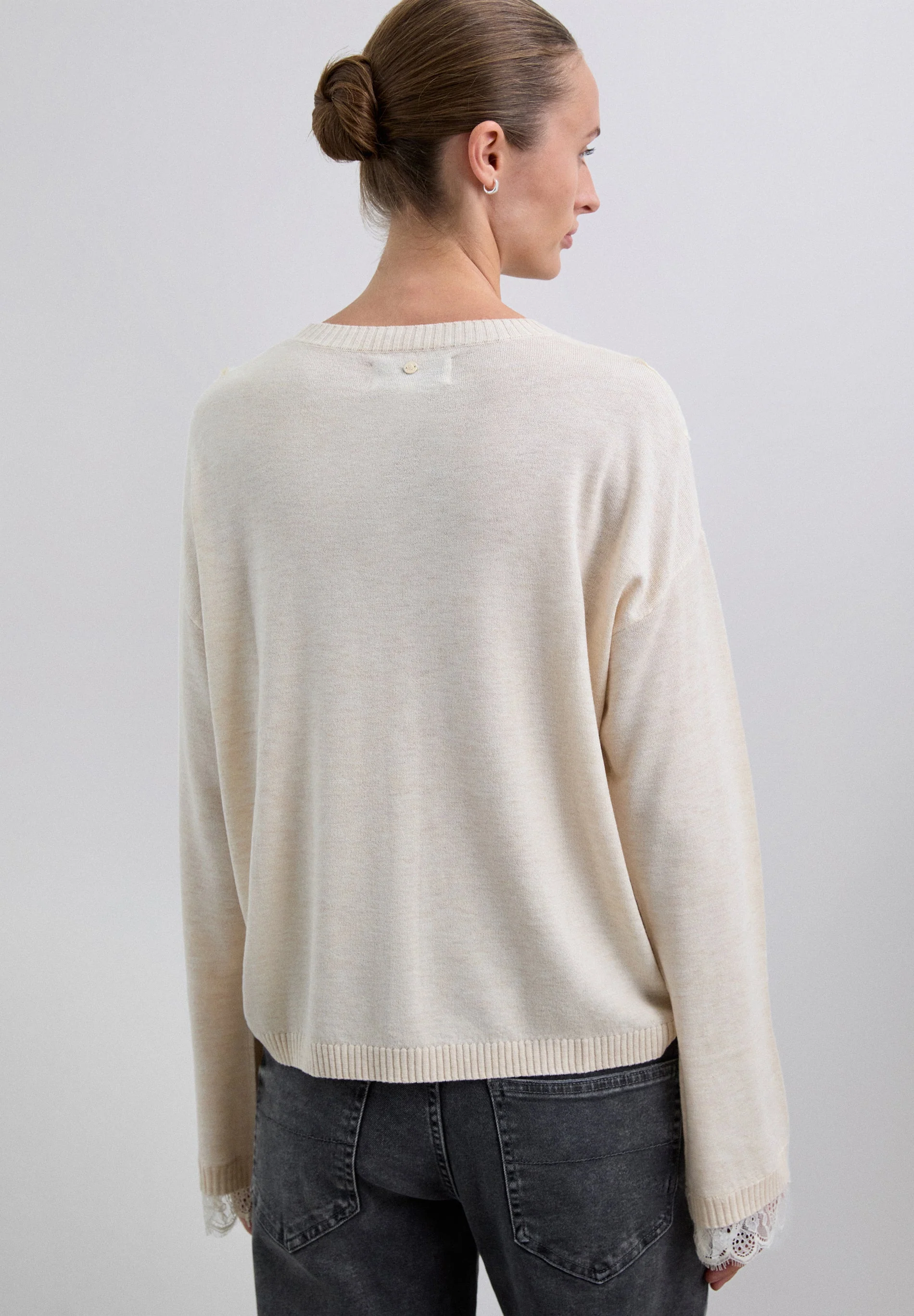 LACE DETAIL SWEATER - Image 4