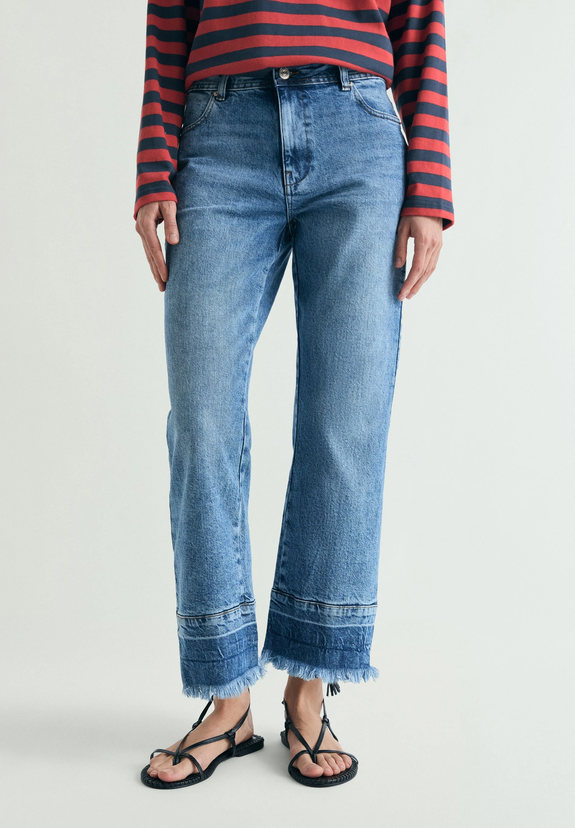FADED FRAYED EDGE JEANS - Image 3