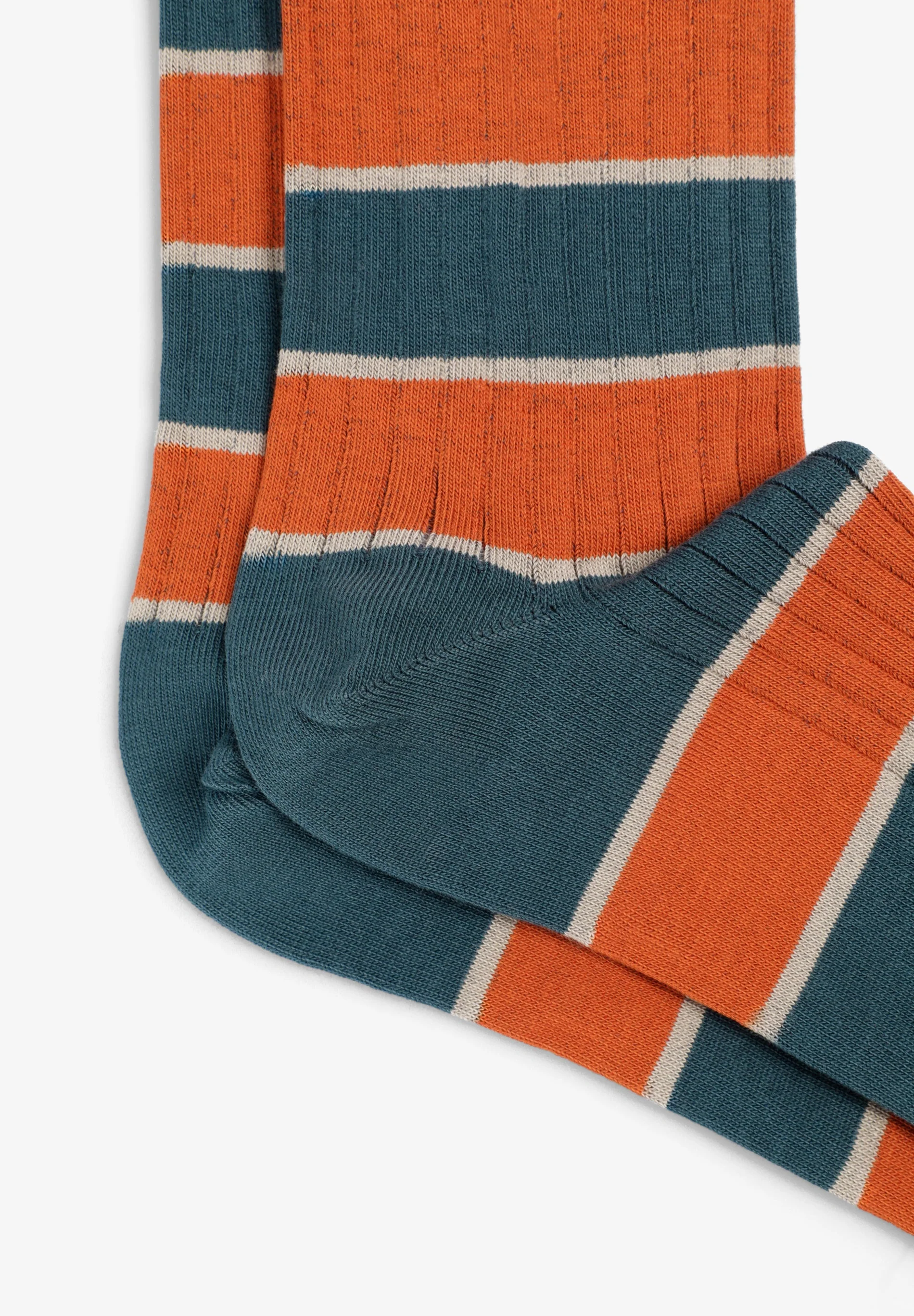CONTRAST STRIPED SOCKS - Image 3