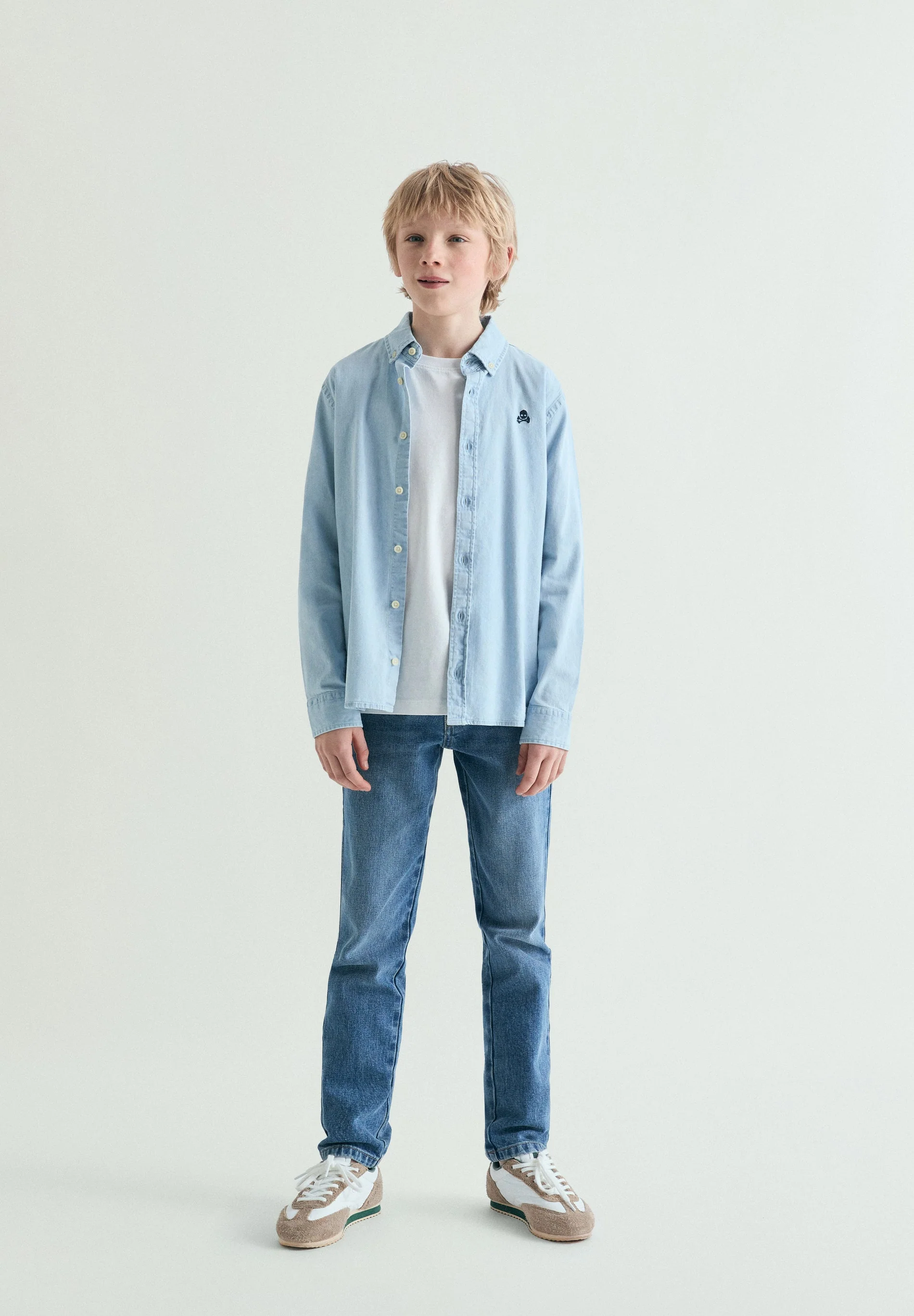 BUTTON-DOWN COLLAR DENIM SHIRT - Image 2