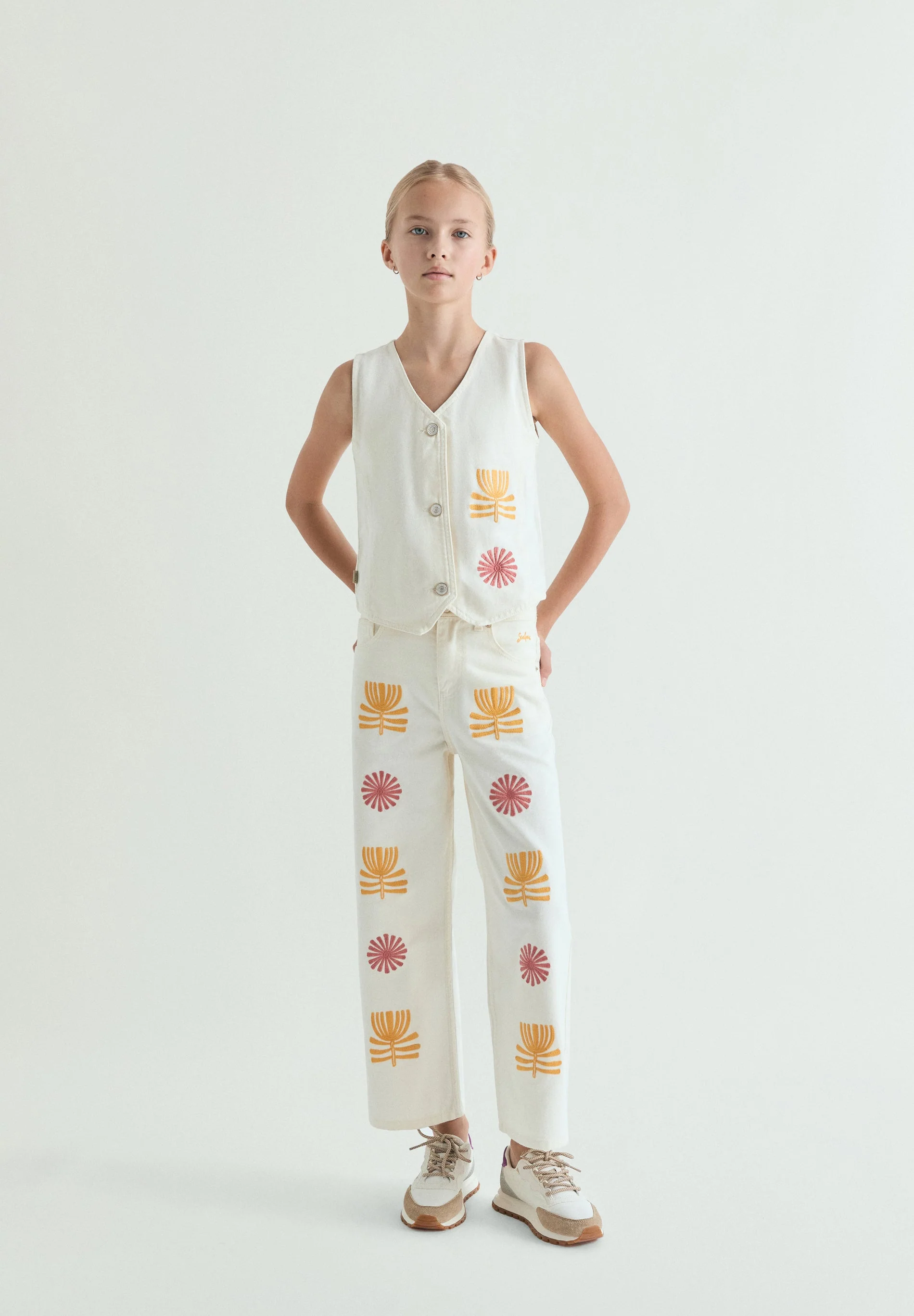 EMBROIDERED DENIM WAISTCOAT - Image 2