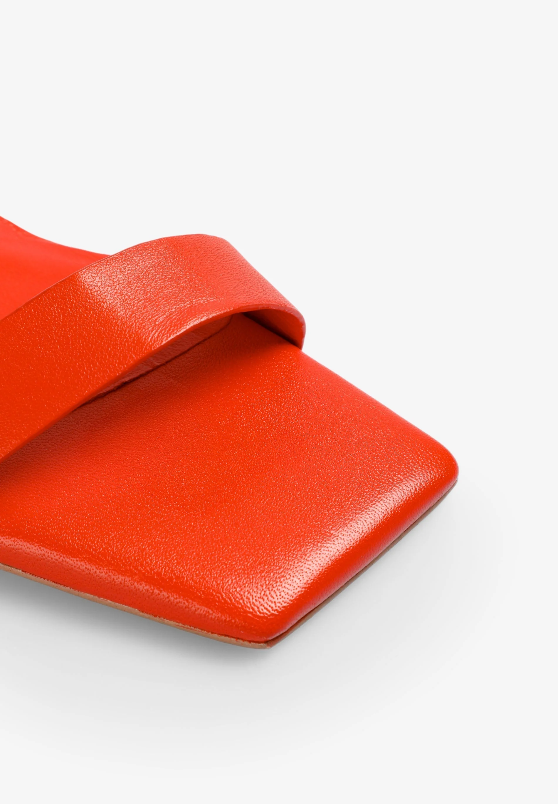 SCNEW HEEL SANDAL - Image 3