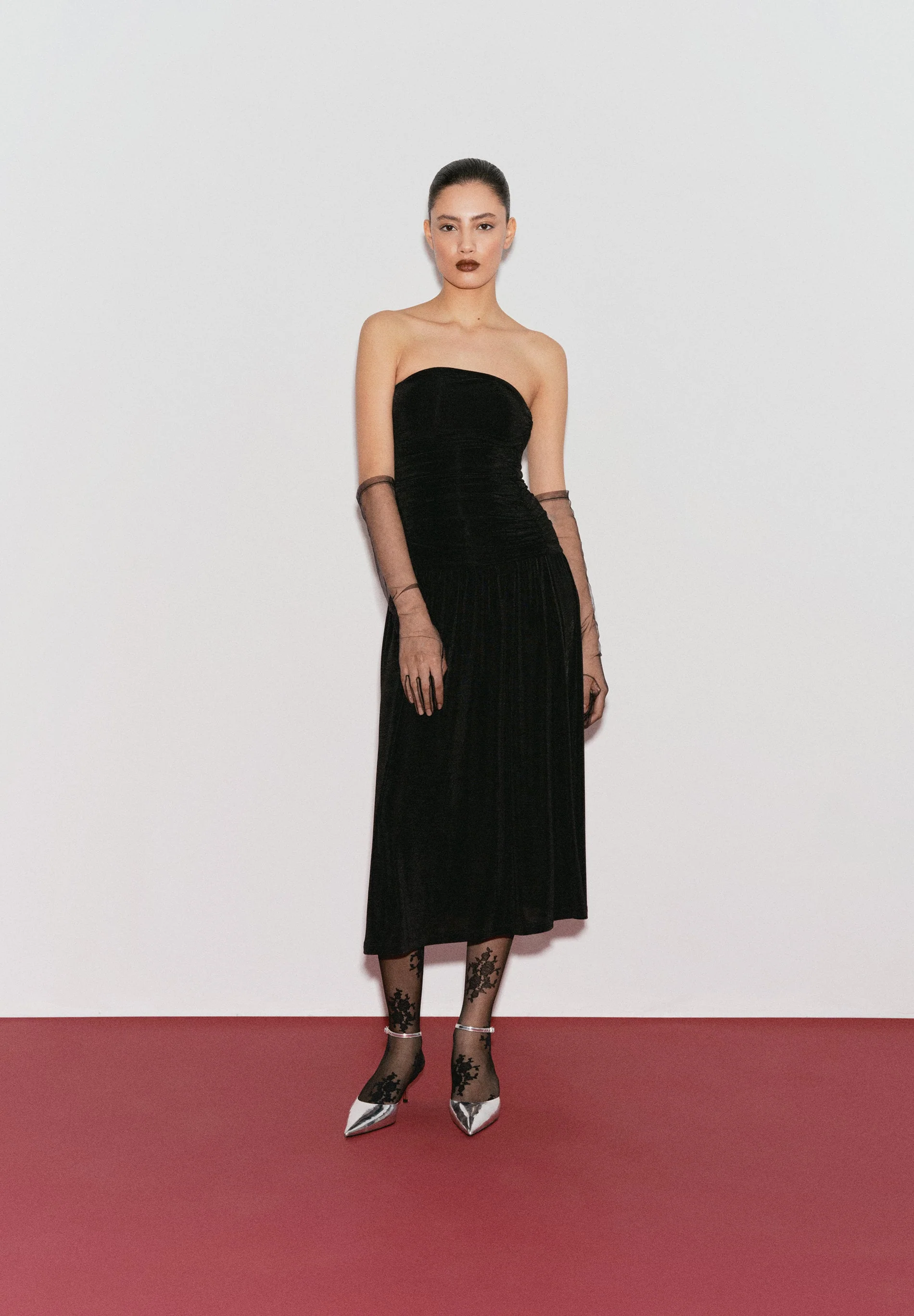 GATHERED KNIT DRESS