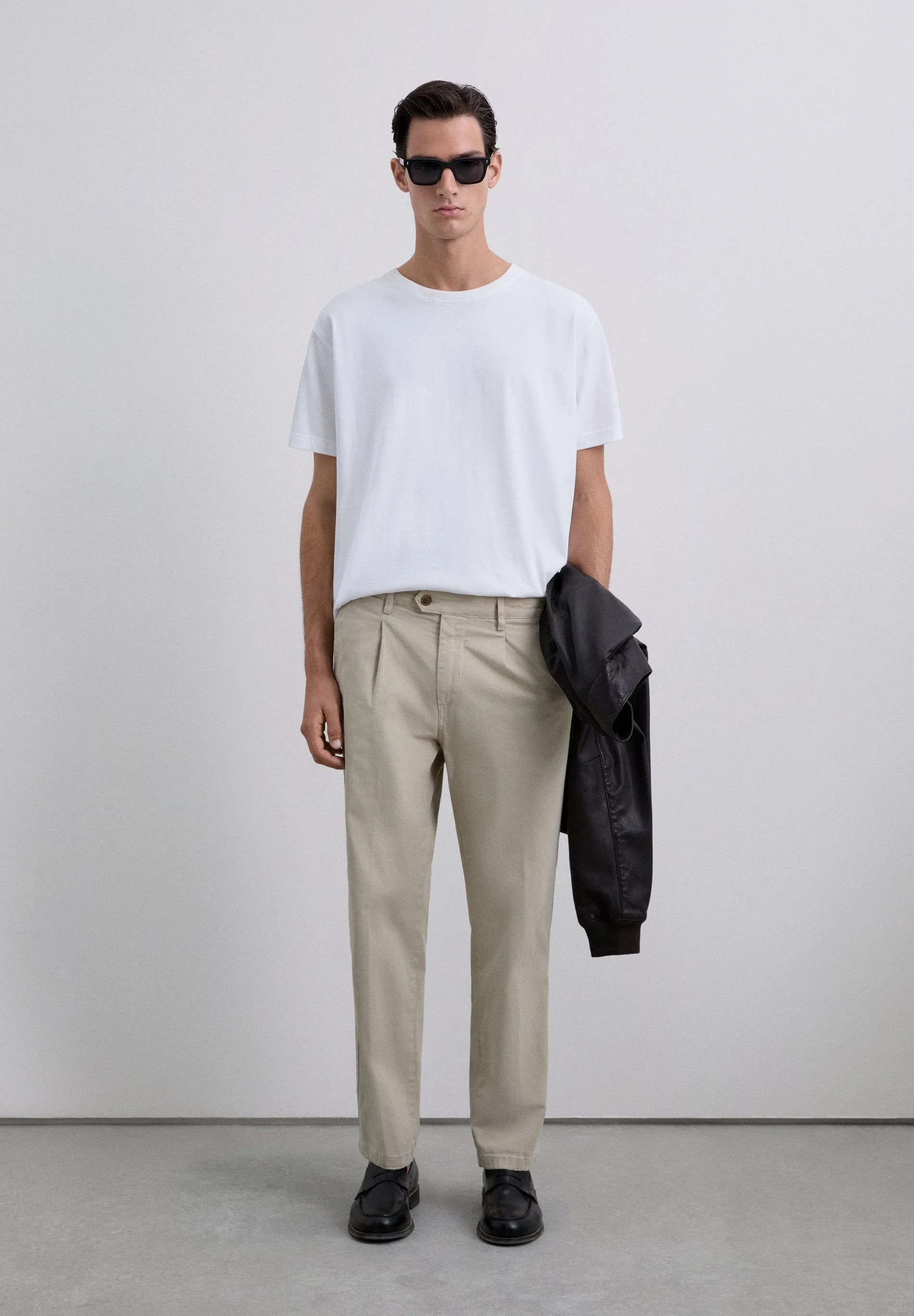 TROUSERS WITH DARTS - Image 2